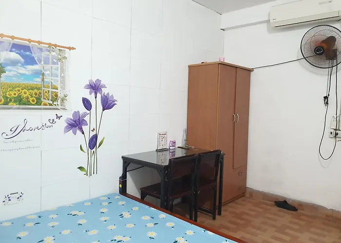 Homestay Nha Xanh *